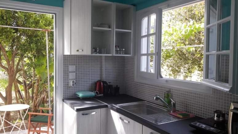 Jerry Apartments Svoronata Bilik gambar
